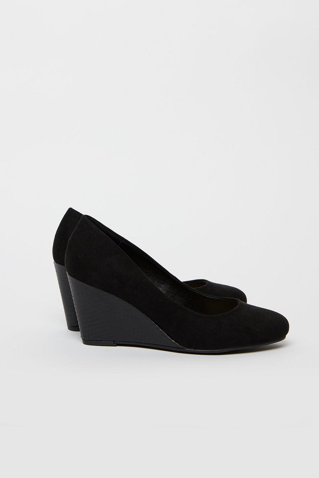 105 Black Wedge Heeled Shoes image number 2