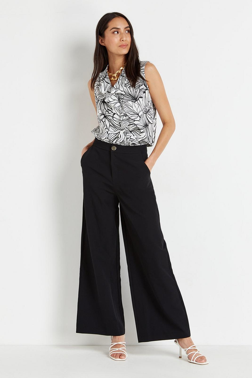 105 High Rise Wide Leg Pocket Trousers image number 2