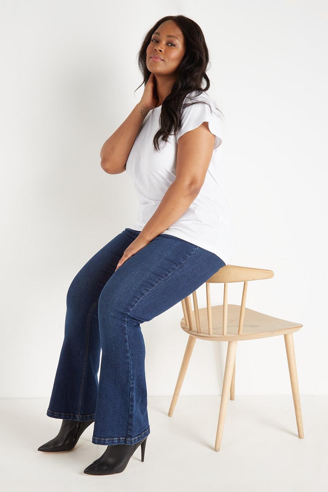 132 Curve Esther Bootcut Jean image number 2
