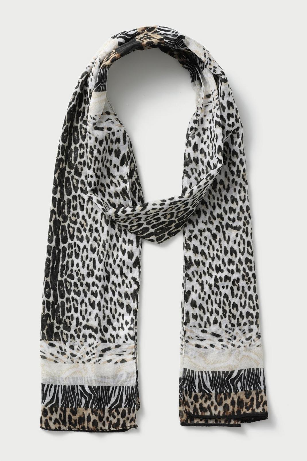 109 Mixed Animal Scarf image number 1