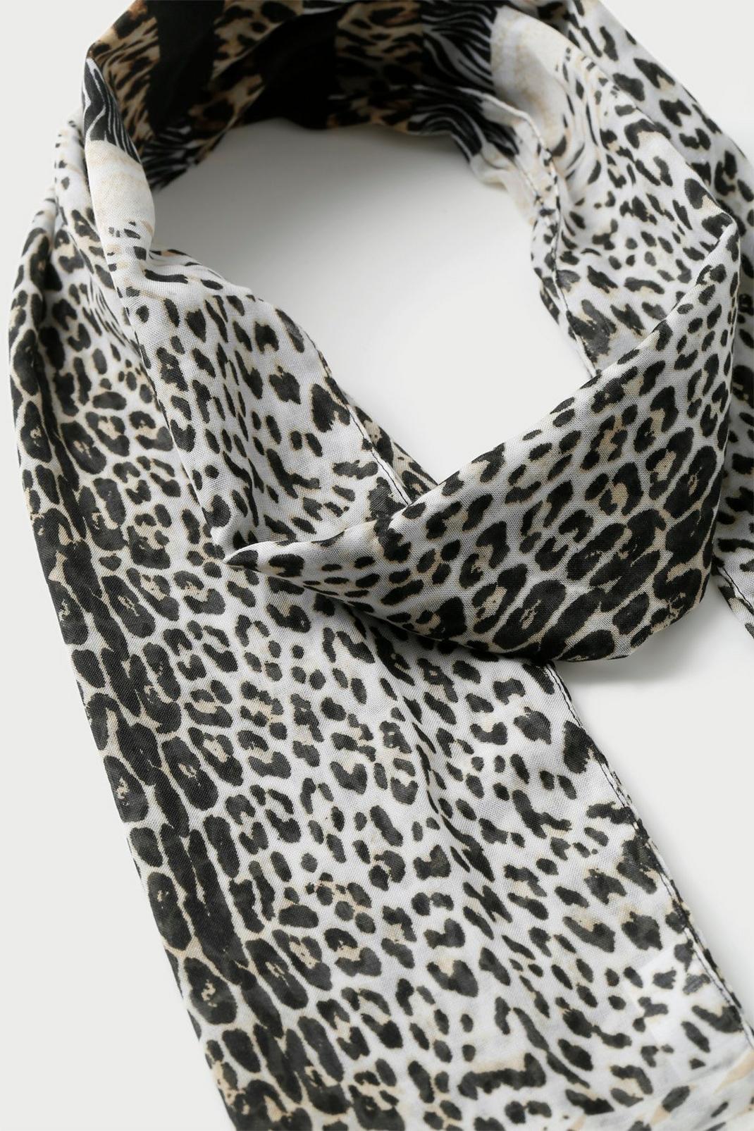 109 Mixed Animal Scarf image number 2
