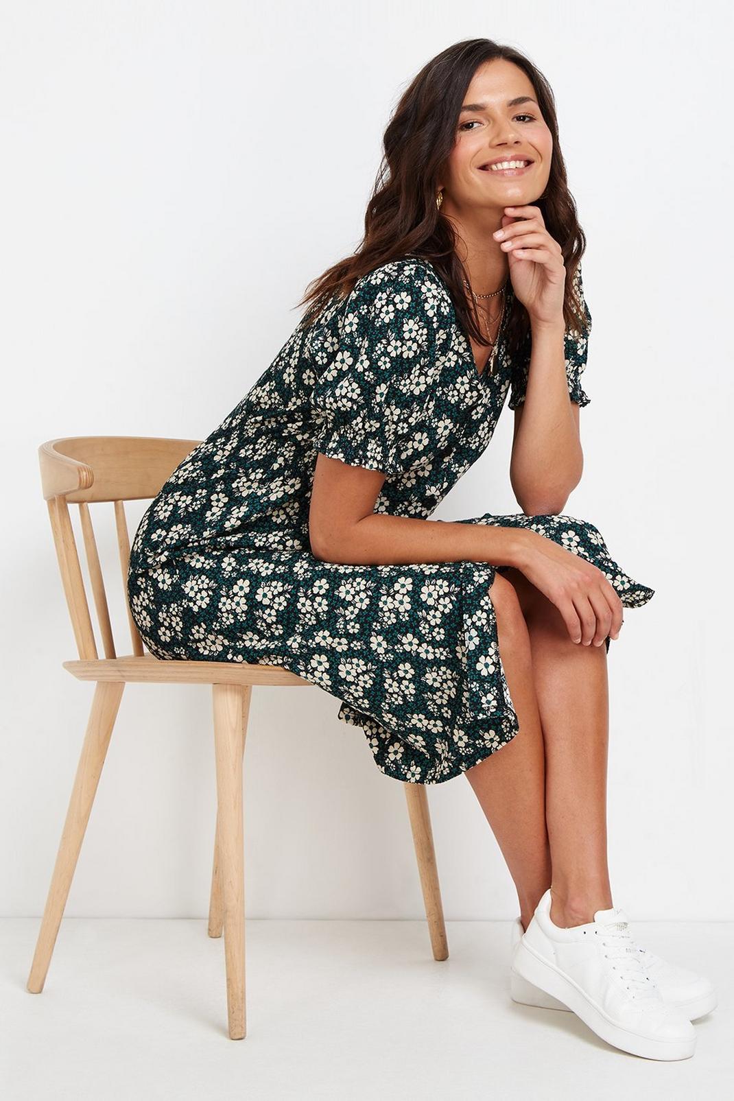 Petite Green Floral Jersey Button Midi Dress image number 1