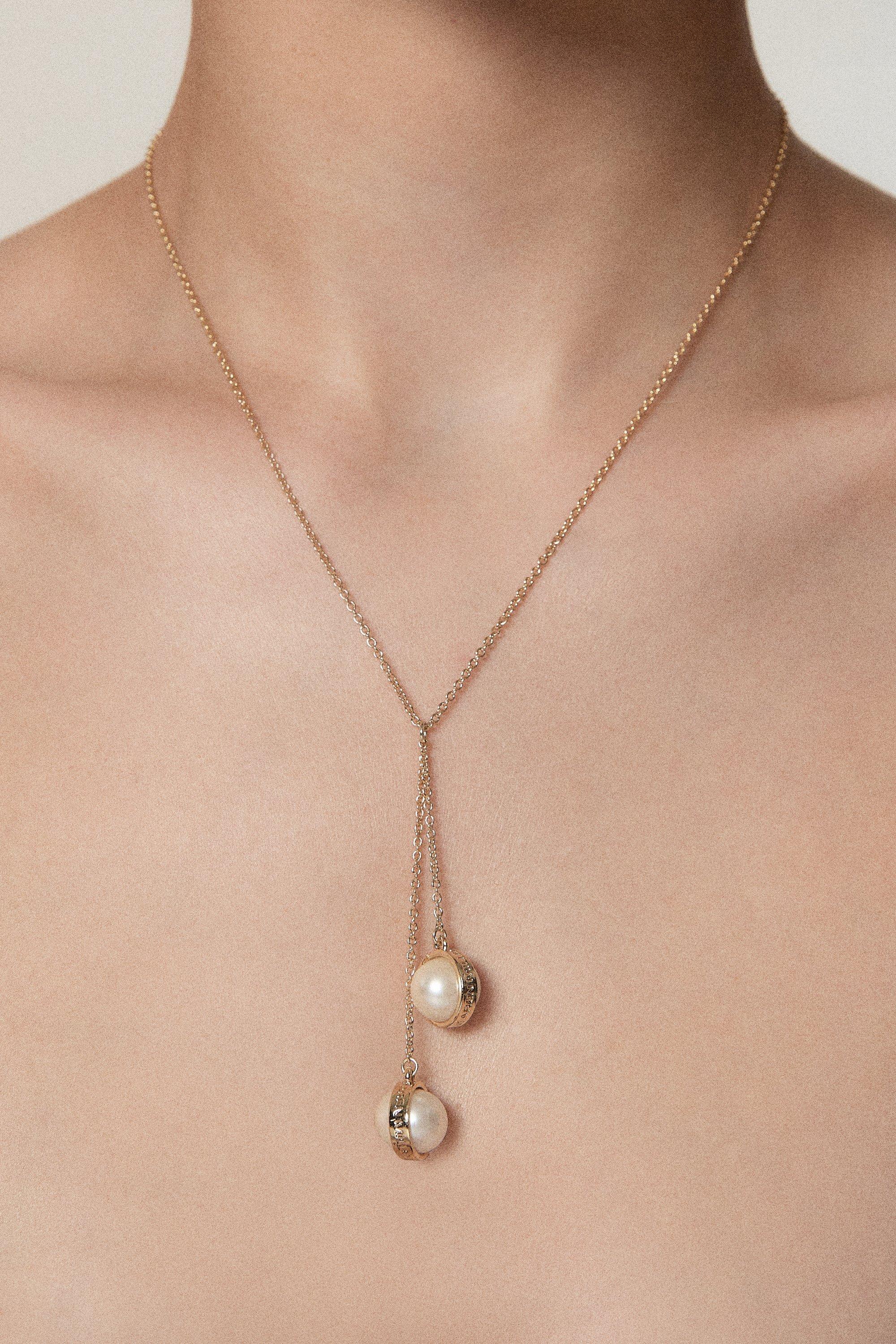 関税込 特価/完売前に【KAREN MILLEN】パール ドロップ Necklace akk95068_black_xl?$