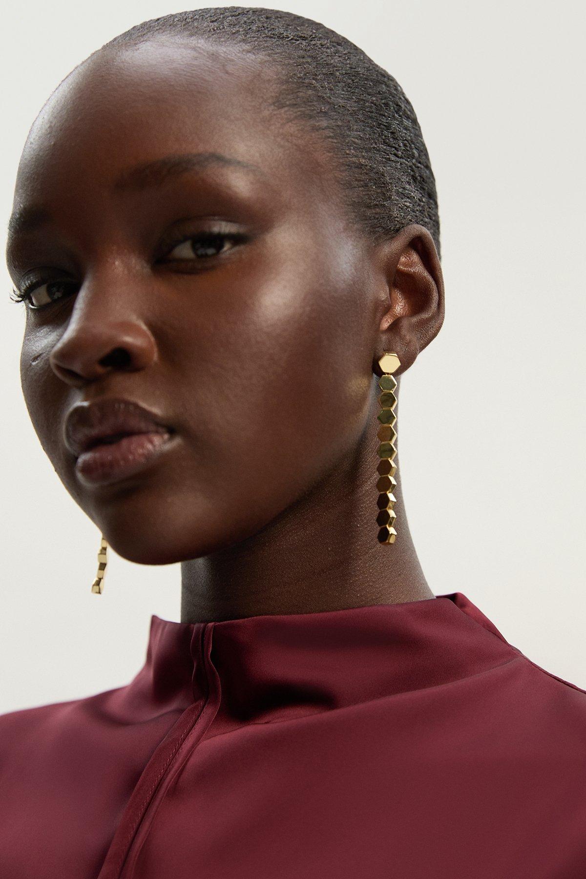 【KAREN MILLEN】ゴールドメッキキルティングピアス 関税込 Gold Plated Flower Statement Earrings | Karen Millen
