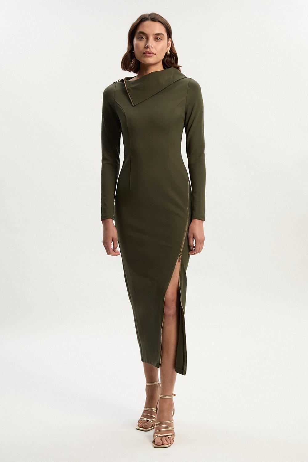 【KAREN MILLEN】ゴールドテクスチャステートメントバングル Figure Form Bandage Knit Embellished Bandeau Top | Karen Millen