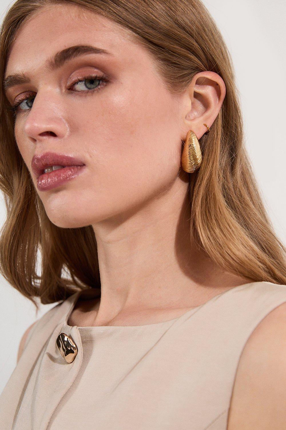 KAREN MILLEN* ゴールドメッキキルティングピアス 関税込 KAREN MILLEN Gold Plated Quilted Stud Earrings in Gold