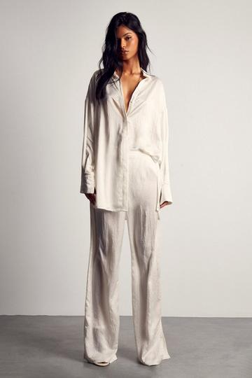 Textured Crinkle Satin Relaxed Trouser white