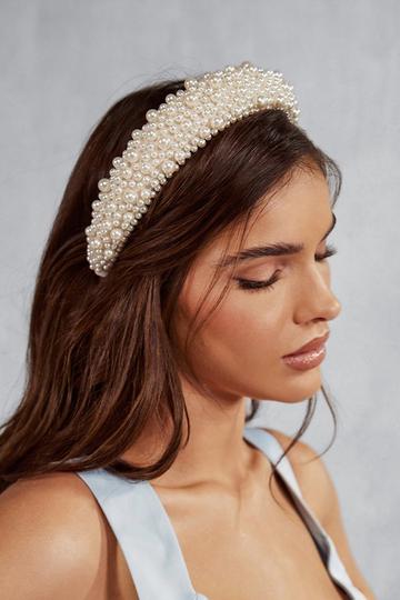 Hair accessories for wedding guests | Wedding guest hair clips | boohoo UK