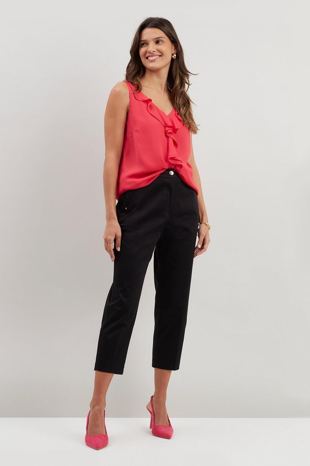 New Look Petite cropped wide leg pants in floral