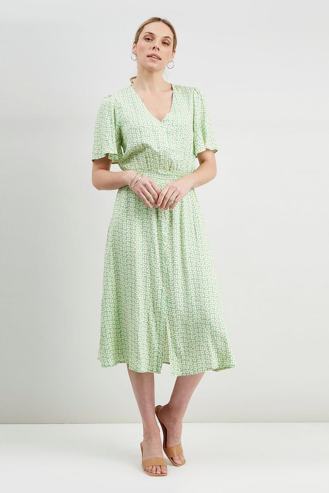 Green Floral Shirred Button Through Midi Dress image number 1