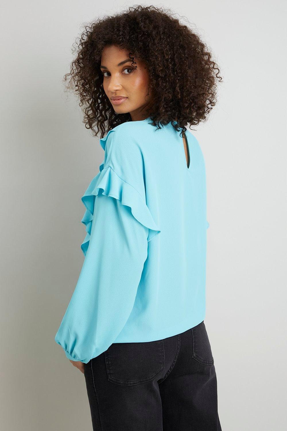 Amanda vs Ruffle Sleeve Top