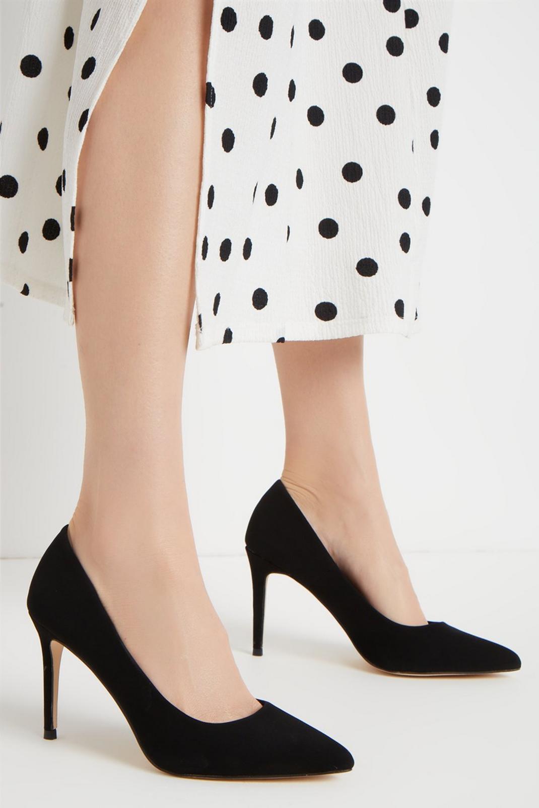 Black Daisy Pointed Court Shoe image number 1