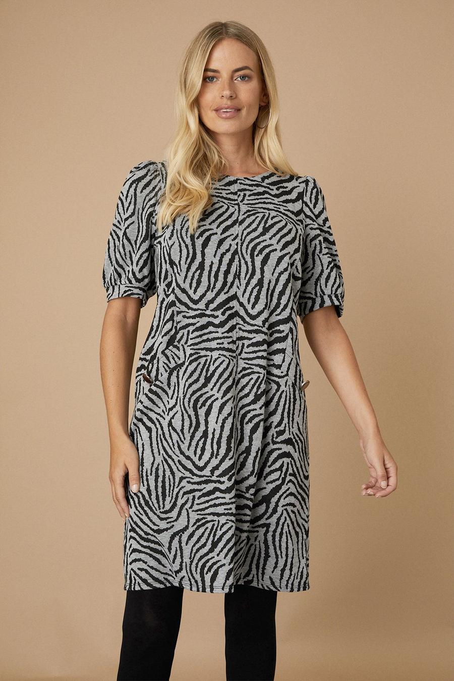 Petite Zebra Jacquard Puff Sleeve Dress
