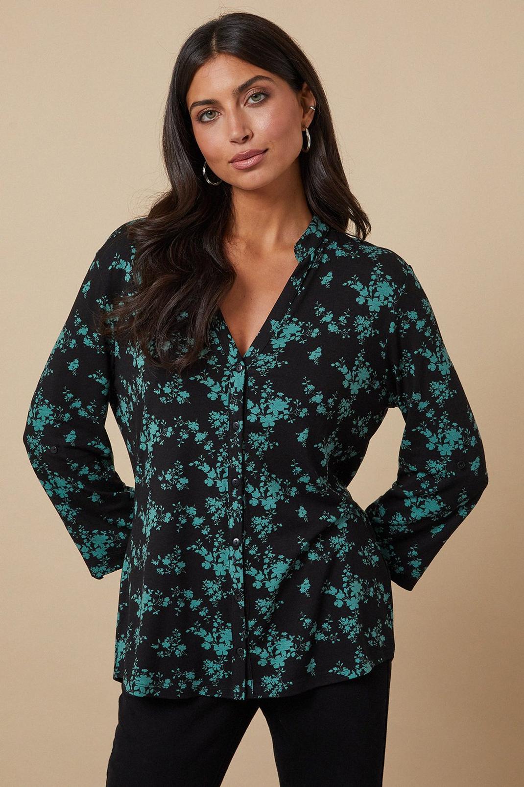 Black Green Stencil Floral Button Down Jersey Shirt image number 1