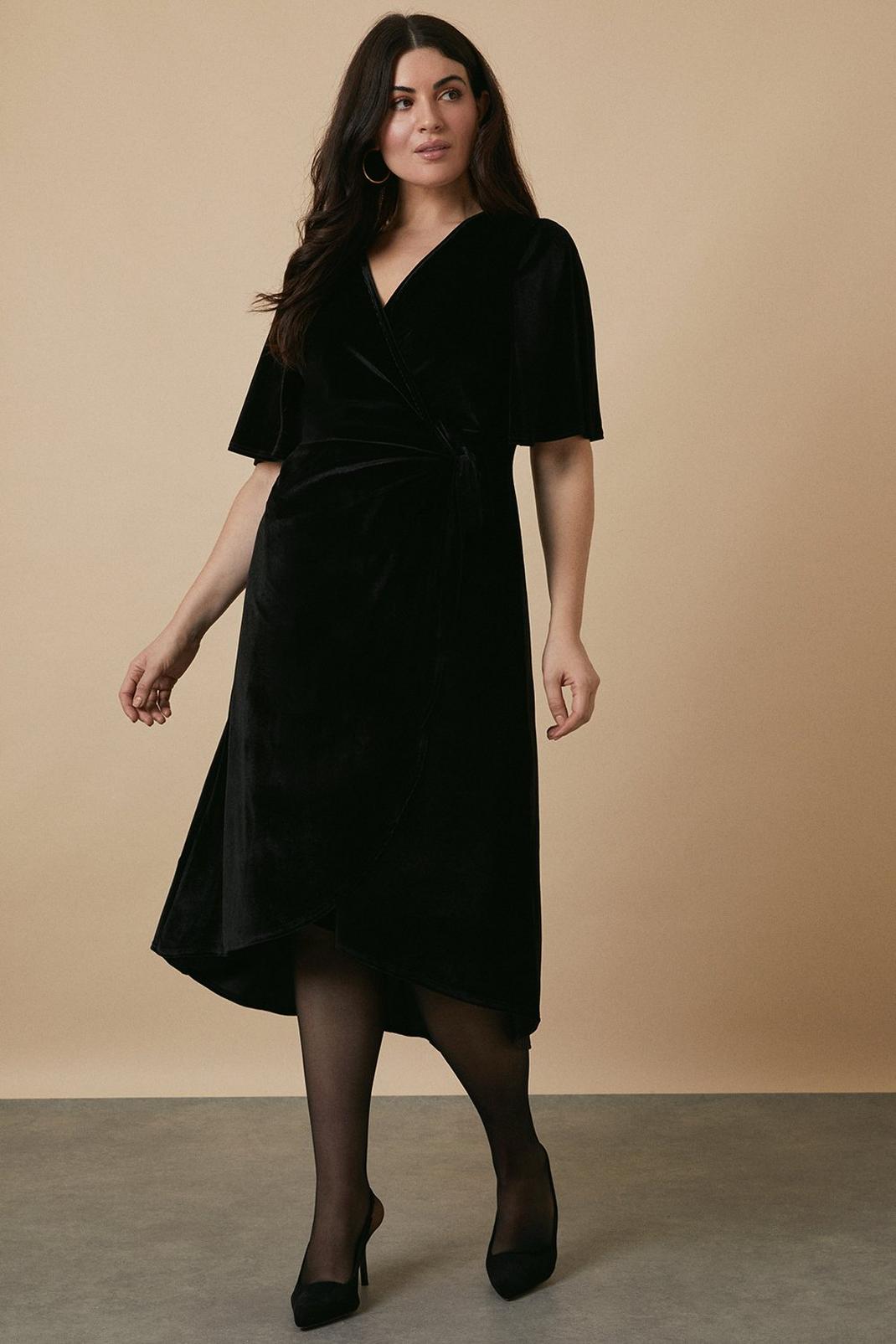 Black Curve Velvet Wrap Midi Dress image number 1