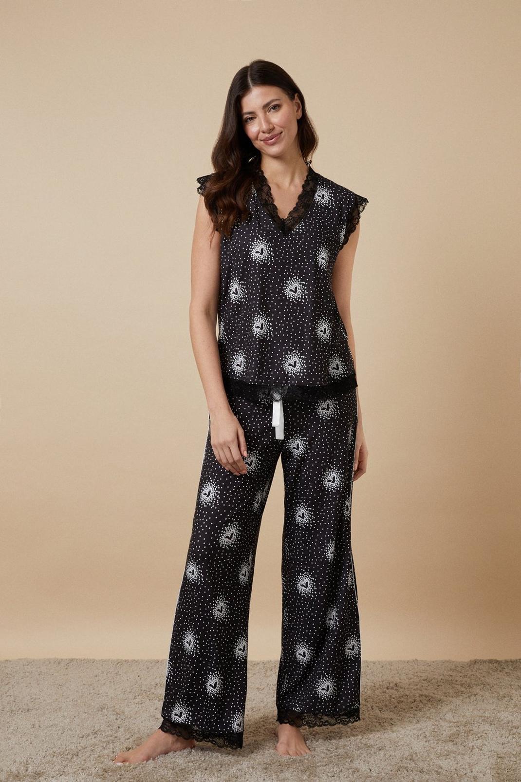 Black Heart Print Jersey Pyjamas image number 1