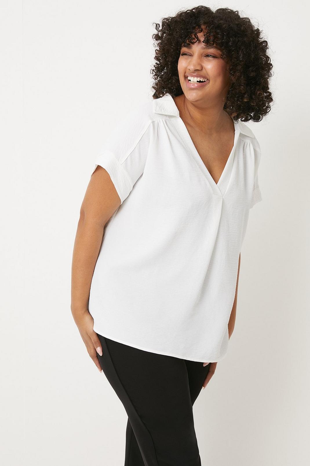 White Curve Short Sleeve Overhead Shirt image number 1