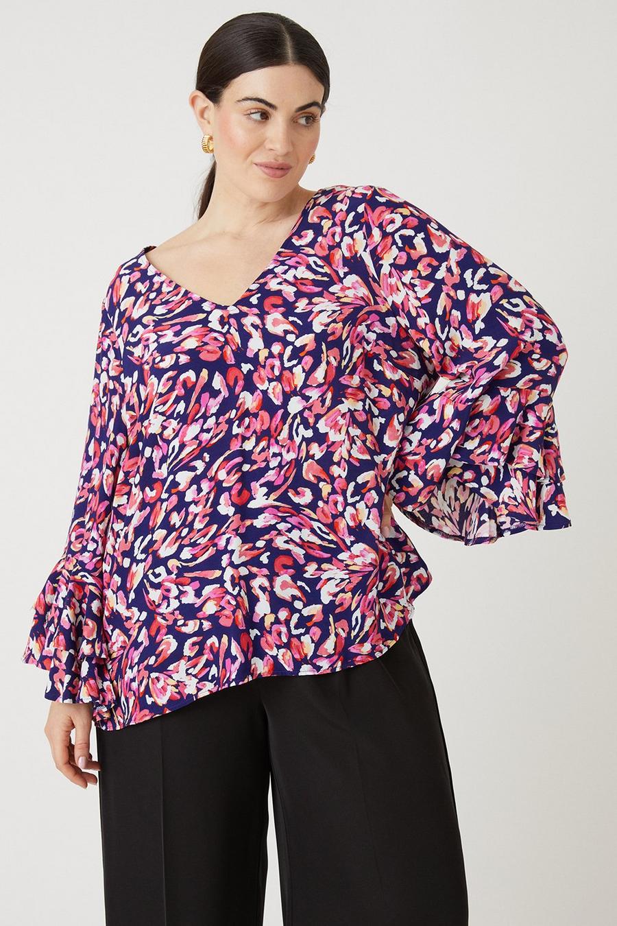 Curve Abstract Print Flute Sleeve Top