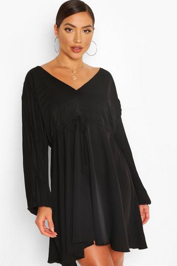 Batwing Pleated Plunge Skater Dress black