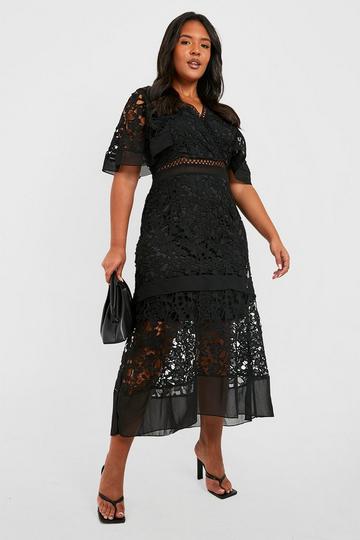 Plus Premium V Neck Tiered Lace Dress black