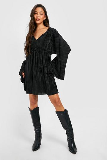 Plisse Batwing Plunge Skater Dress black