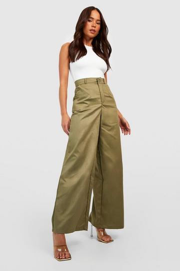 Petite Woven Pocket Cargo Wide Leg Pants khaki