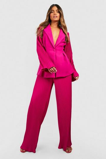 Pleated Wide Leg Tailored Trousers magenta