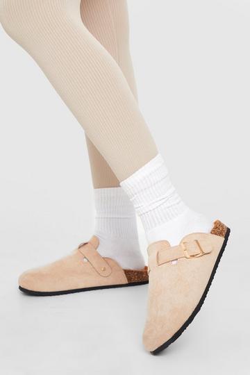 Closed Toe Clogs beige