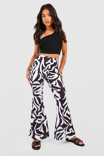 Petite Abstract Printed Flared Pants black