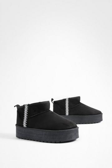Embroidered Detail Cozy Platform Boots black