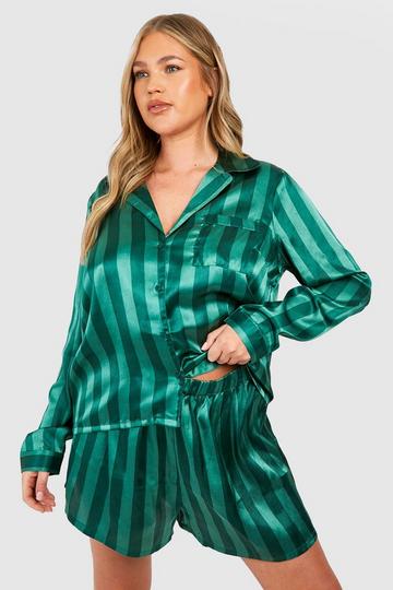 Grande taille - Ensemble de pyjama satiné avec top manches longues et short green