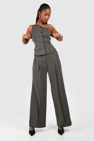 Pleat Front Relaxed Fit Tailored Trousers charcoal