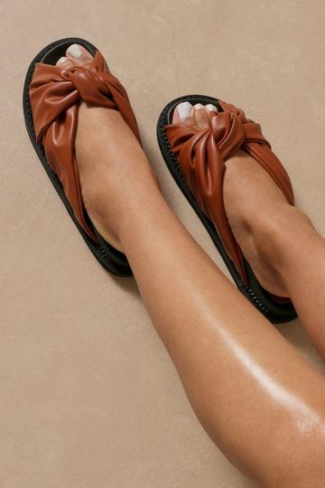Tan Brown Knot Front Sliders