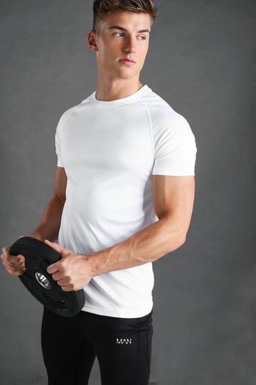 Man Active Muscle Fit Raglan T-Shirt white